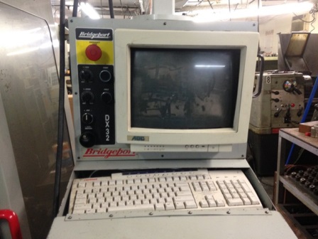 31.5 X, 20 Y, 19.7 Z, Bridgeport 760, 39 x19.3 Tbl,Max load 1,650 Lbs.,6K RPM,BT40, DX32 Control, 240V,3PH,60Hz,'96