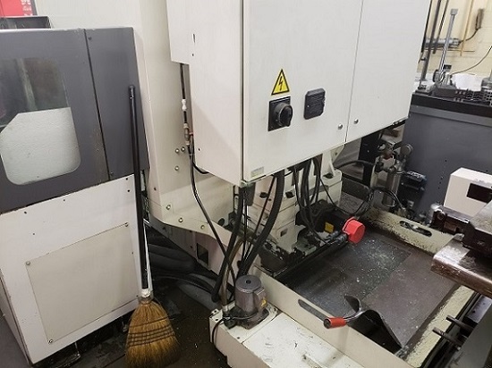 19.7 X, 14.9 Y, 11.8 Z, Robodrill Alpha- T14iA-PC2, 1999, 25.6 x 14.9 Pallets(2), 80-8000 RPM, Rigid Tap 5000RPM, 5/7.5HP, Direct Drive, 14 Pos Tool